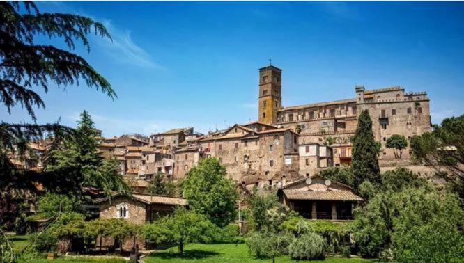 Casa Vacanze La Ripa Sutri Exterior foto
